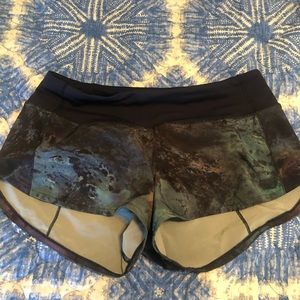 lululemon speed up shorts size 4